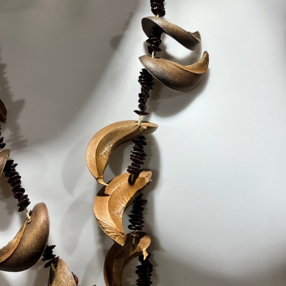 Vtg Handmade Apple Seed Necklace w Acacia Koa Seed Hawaiian Lei Botanical 28" - Picture 4 of 9